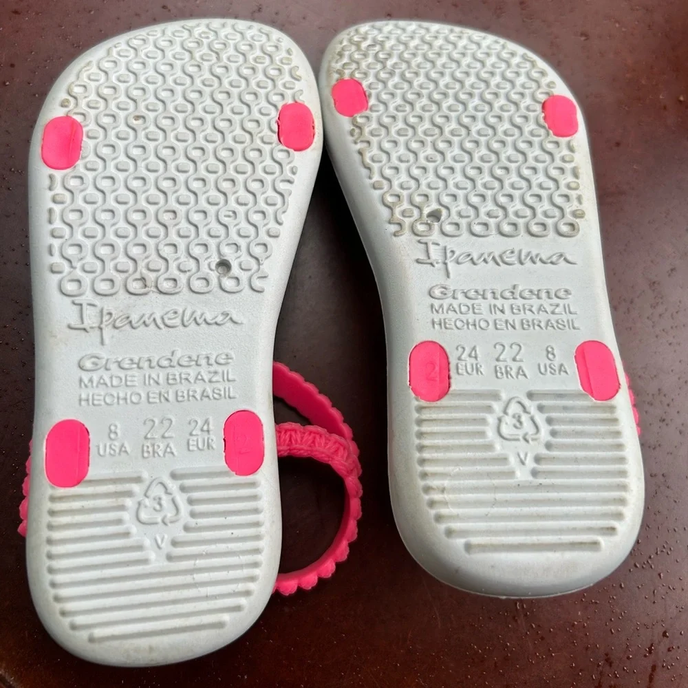 Rainbow Rubber Sandals | Toddler Girl Size 8 | Waterproof Shoes 🌈